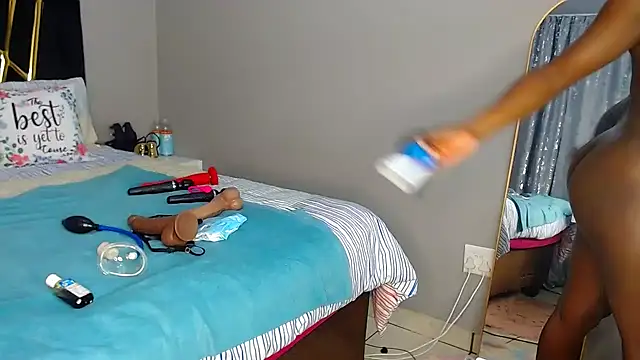 MissBigNipples online show from December 14, 2025, 12:17 am