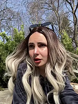 SandraCarter online show from March 13, 2025, 10:15 am