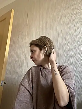 SandraCarter online show from October 4, 2025, 12:39 pm