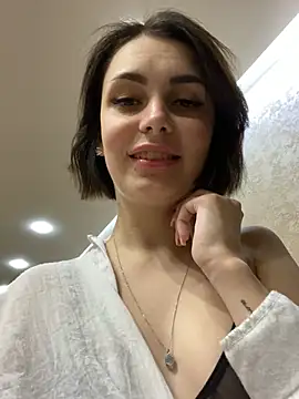 SandraCarter online show from February 15, 2025, 5:07 pm