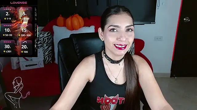 Snapshot of Carolaine69_ chatting on October 2, 2025, 1:36 pm Carolaine69 online show from October 2, 2025, 1:36 pm