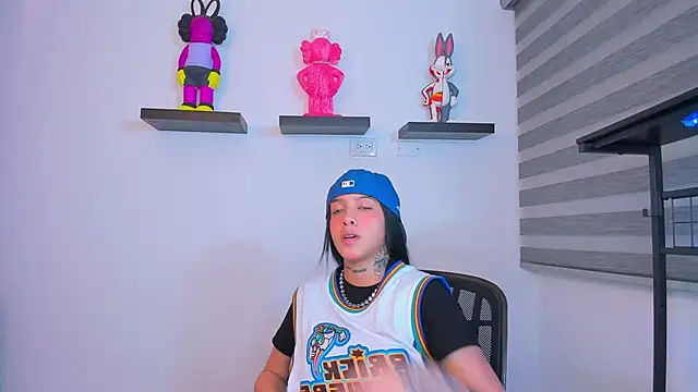 Gangster Girl online show from October 12, 2025, 3:30 am