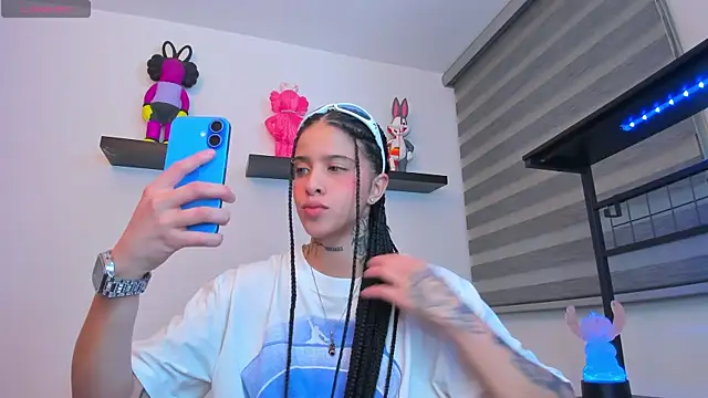 Gangster Girl online show from January 12, 2026, 7:04 am