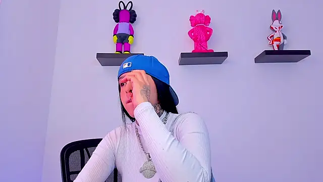Gangster Girl online show from February 8, 2025, 5:29 pm