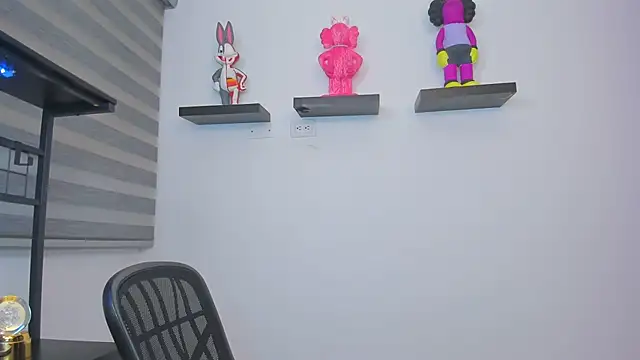 Gangster Girl online show from August 1, 2026, 7:06 am