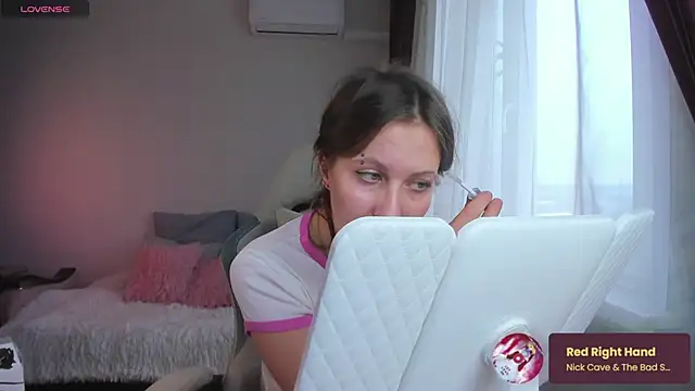 ms allison w online show from March 5, 2025, 11:28 am