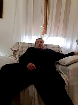 Snapshot of bluangelo chatting on March 7, 2025, 10:46 am bluangelo online show from March 7, 2025, 10:46 am