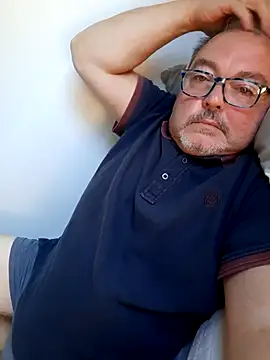 Snapshot of bluangelo chatting on November 14, 2025, 1:59 pm bluangelo online show from November 14, 2025, 1:59 pm