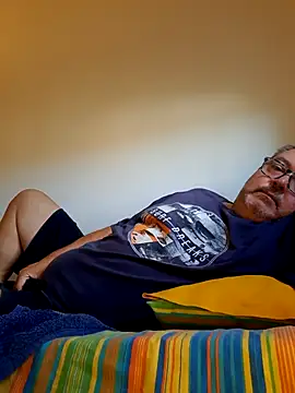 Snapshot of bluangelo chatting on September 21, 2025, 12:10 pm bluangelo online show from September 21, 2025, 12:10 pm