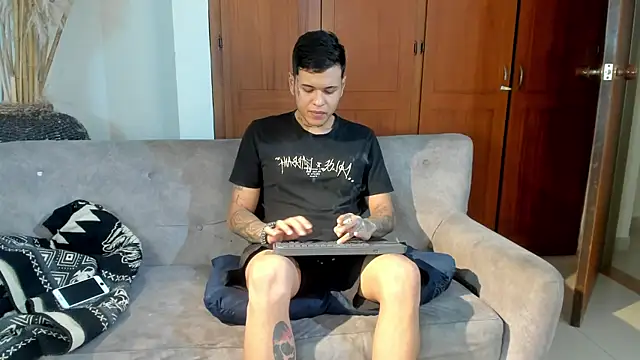 jamesinked  online show from October 13, 2025, 7:37 pm