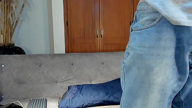 jamesinked  online show from October 18, 2025, 2:24 am