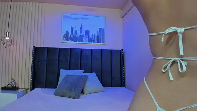 Snapshot of viiolett_lee chatting on November 20, 2025, 8:42 pm viiolett lee online show from November 20, 2025, 8:42 pm