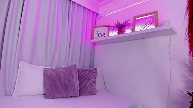 susyy7 online show from November 7, 2025, 7:40 pm