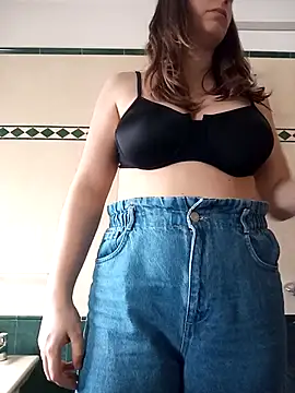 Snapshot of flirt980 chatting on February 24, 2025, 12:37 pm flirt980 online show from February 24, 2025, 12:37 pm