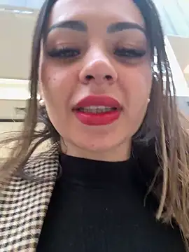 Snapshot of carol_amorim chatting on June 12, 2026, 3:43 pm carol amorim online show from June 12, 2026, 3:43 pm