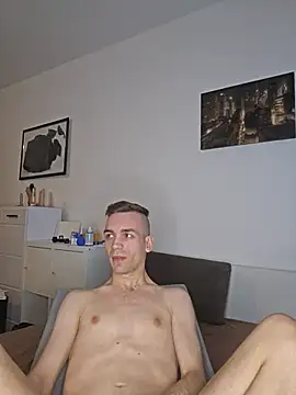 nickdtr online show from November 12, 2025, 10:02 pm