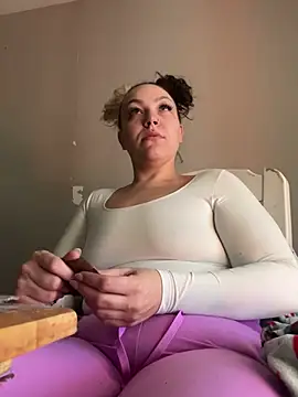 Snapshot of WASHDOWNTHEBUBBLES chatting on January 10, 2025, 2:45 pm WASHDOWNTHEBUBBLES online show from January 10, 2025, 2:45 pm