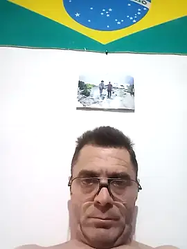 Snapshot of emilio69soy chatting on July 11, 2026, 3:29 am emilio69soy online show from July 11, 2026, 3:29 am