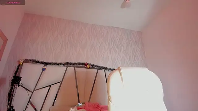 Victoriaa millers online show from December 15, 2025, 7:20 pm