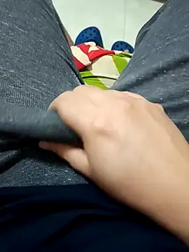 beautiful hands  online show from February 6, 2025, 10:58 am