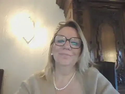 Silkesquirt online show from January 7, 2025, 8:03 am