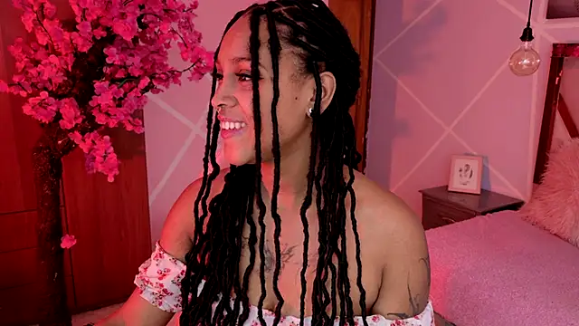 Elith noa online show from November 1, 2025, 8:25 pm