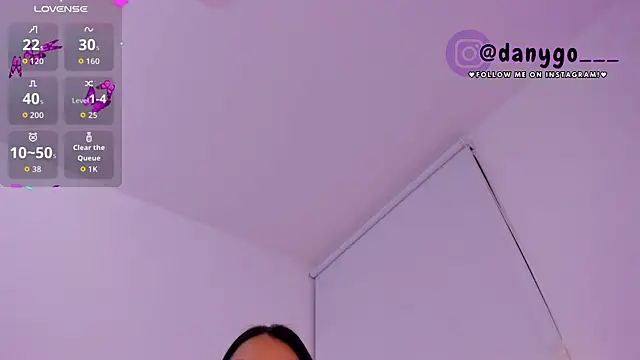 ZarianaEvanz online show from November 3, 2025, 10:57 pm