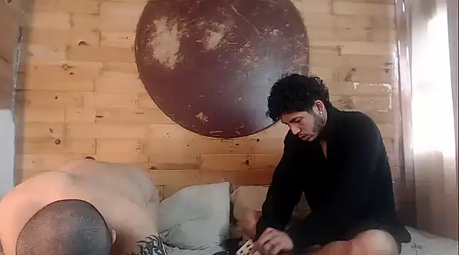 Snapshot of Sebas_And_Mila chatting on March 7, 2025, 9:27 pm Sebas And Mila online show from March 7, 2025, 9:27 pm