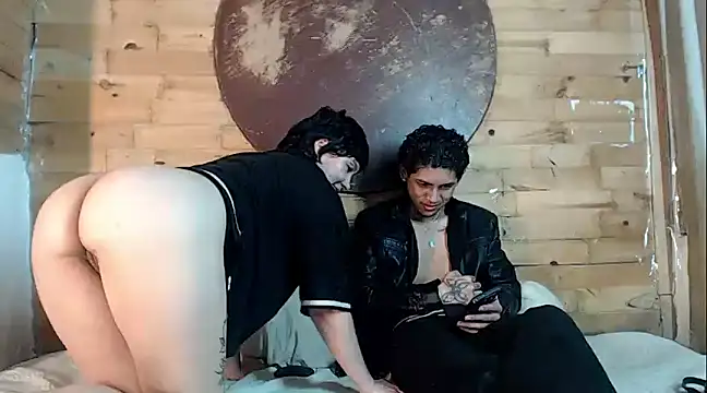 Snapshot of Sebas_And_Mila chatting on January 14, 2025, 11:48 pm Sebas And Mila online show from January 14, 2025, 11:48 pm