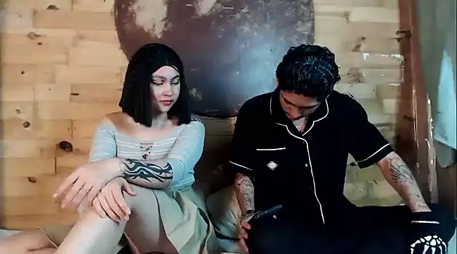 Snapshot of Sebas_And_Mila chatting on January 22, 2025, 1:20 am Sebas And Mila online show from January 22, 2025, 1:20 am