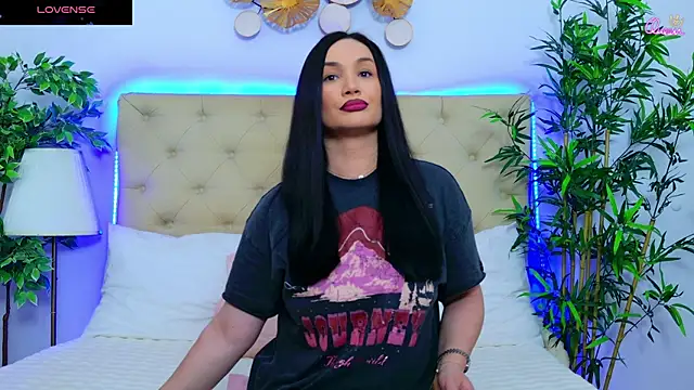 Snapshot of DaliyaArabian chatting on May 4, 2026, 12:19 pm DaliyaArabian online show from May 4, 2026, 12:19 pm