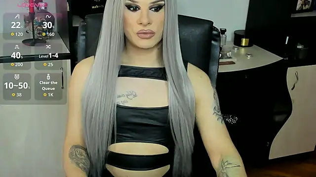 Snapshot of EvelynLexy chatting on May 17, 2026, 4:18 pm EvelynLexy online show from May 17, 2026, 4:18 pm