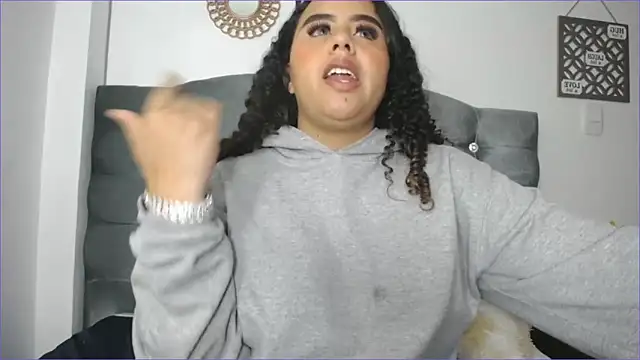 paytonbailey online show from February 24, 2025, 11:52 pm