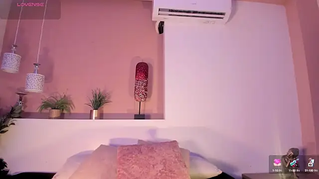 Snapshot of Ally_addams chatting on October 18, 2025, 4:25 am Ally addams online show from October 18, 2025, 4:25 am