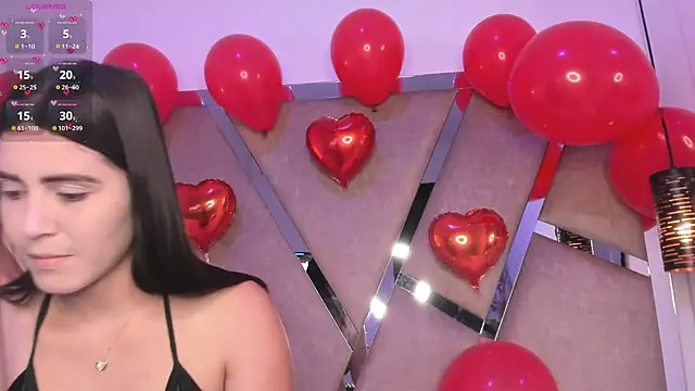 EvaSingh  online show from February 4, 2025, 7:55 pm