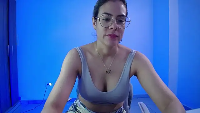 candydowson1 online show from October 11, 2025, 4:19 pm