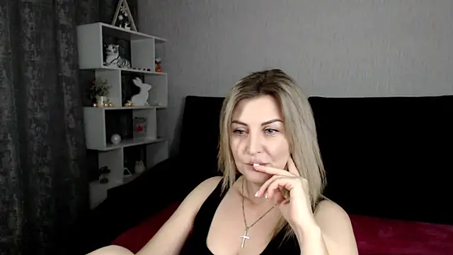 Amelia Harper online show from February 3, 2025, 6:07 pm