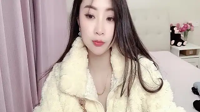 aisha123123 online show from March 4, 2025, 1:49 pm