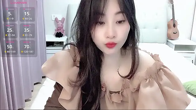 aisha123123 online show from September 9, 2025, 2:26 pm