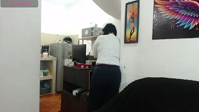 karenlennox1 online show from November 15, 2025, 12:58 am