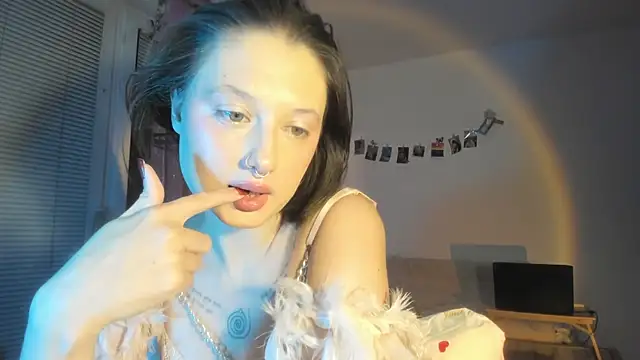 Jenny darling love online show from December 14, 2025, 7:08 pm