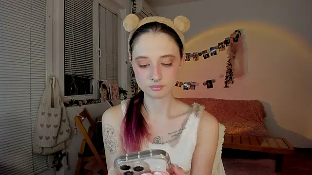 Jenny darling love online show from December 24, 2024, 7:44 pm