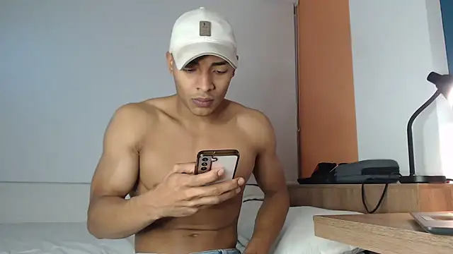 Snapshot of Jhonyblack_1 chatting on February 7, 2026, 10:34 am Jhonyblack 1 online show from February 7, 2026, 10:34 am