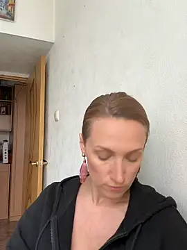 Snapshot of UmaTruewoman chatting on February 11, 2026, 10:04 am UmaTruewoman online show from February 11, 2026, 10:04 am