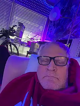 Snapshot of Mimmoromeo1973 chatting on February 7, 2026, 10:51 pm Mimmoromeo1973 online show from February 7, 2026, 10:51 pm