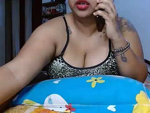 Snapshot of TASHa009 chatting on February 20, 2025, 2:35 pm TASHa009 online show from February 20, 2025, 2:35 pm