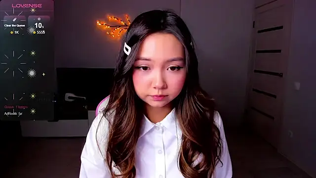 Fluffy Rose online show from October 9, 2025, 12:00 am