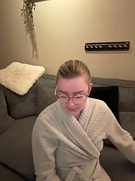 xX HotCouple Xx online show from February 26, 2026, 7:14 pm