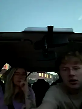 xX HotCouple Xx online show from September 28, 2025, 5:42 pm