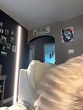 Vanilla-Cakebaum online show from January 4, 2025, 5:16 pm